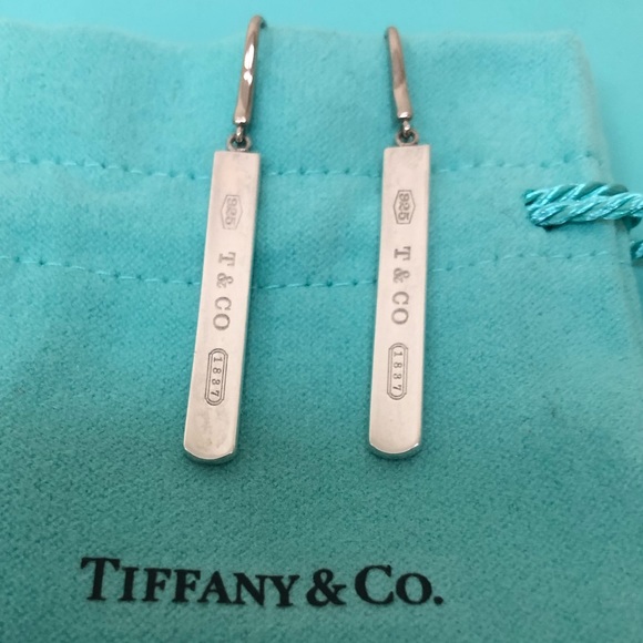 Tiffany & Co. Jewelry - 🔴Authentic TIFFANY & CO BAR Earrings 🌺😍